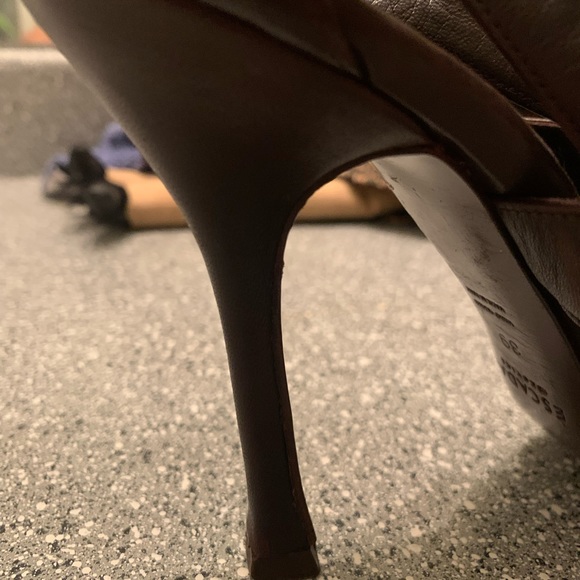 Stylish suede and leather heel - Picture 3 of 7